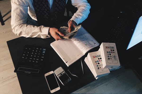 How to charge for appointments online in Spain: methods and tools